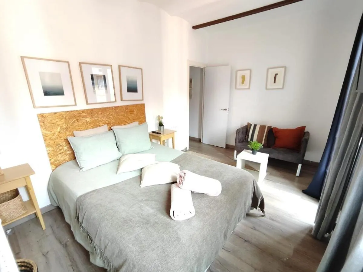 Holiday, Business Trips In Bcn لوسبيتاليت دي يوبريغات